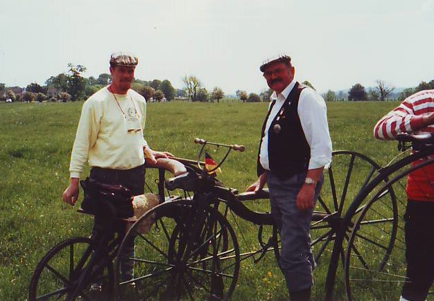 Achim Knorr und Alfred Baltus mit dem Macmillan