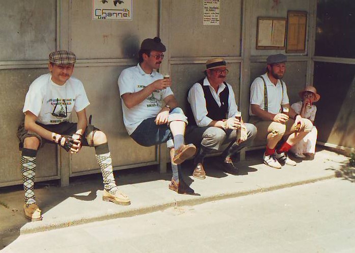 Ein Sitzplatz in der Strzelberger Bushaltestelle